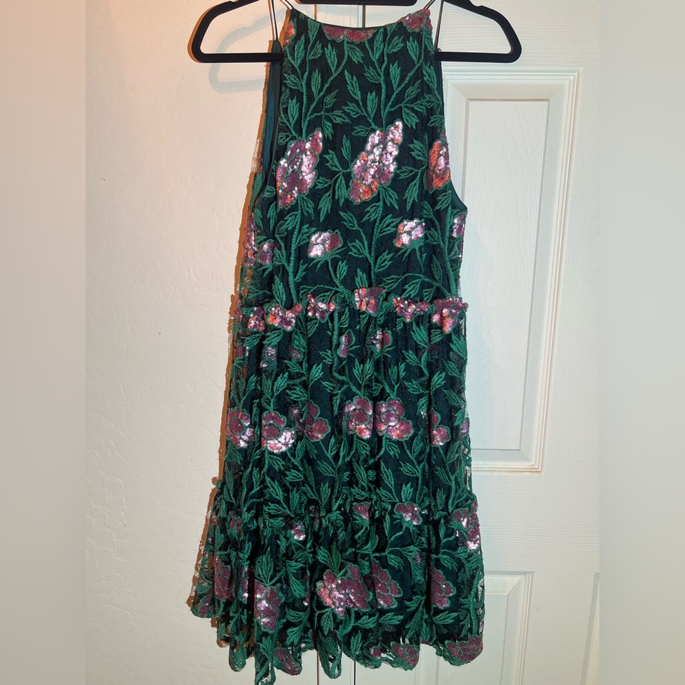 Dress - Picture 3 of 4